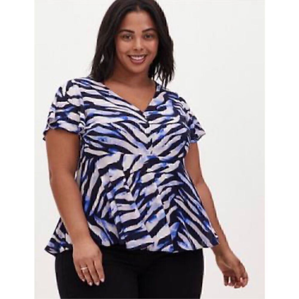 Torrid Blouse Size 3X Top Blue Zebra Print Vneck Sheer Flowy Short Sleeve